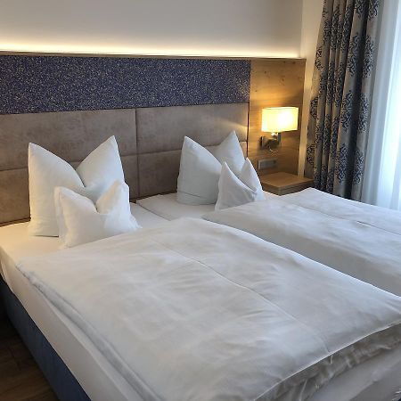 Büchlberg Urlaubshotel Binder מראה חיצוני תמונה