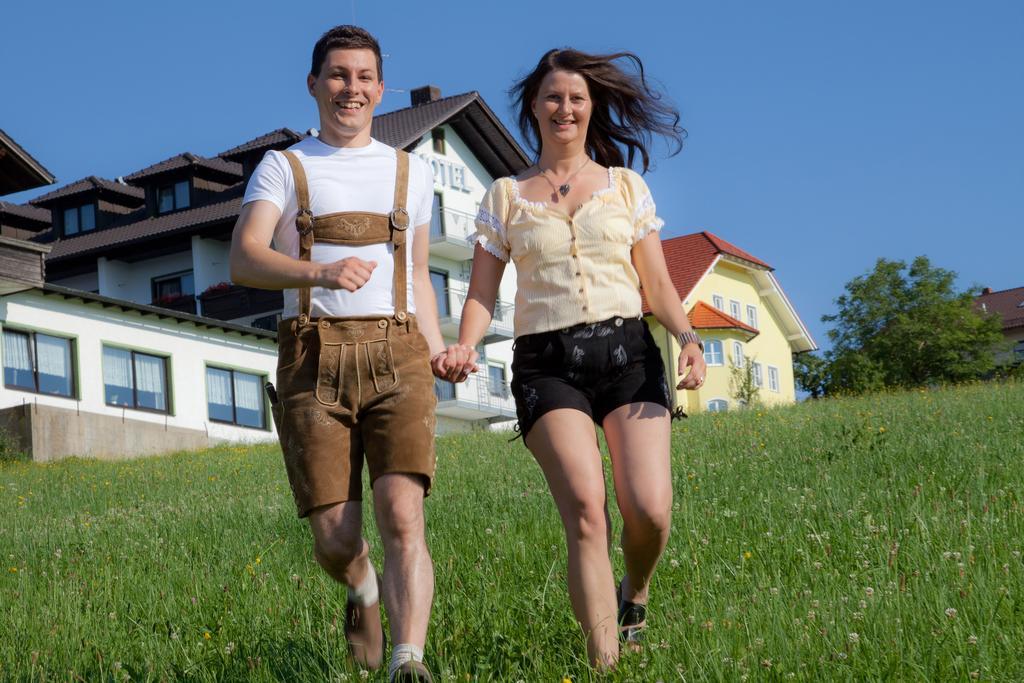 Büchlberg Urlaubshotel Binder מראה חיצוני תמונה