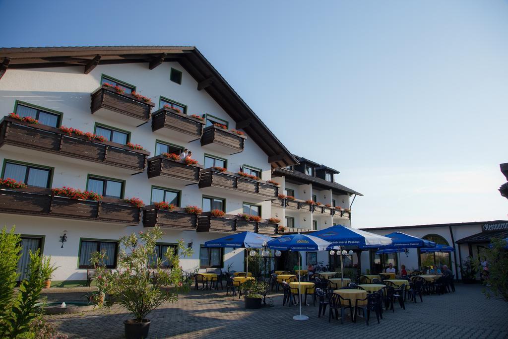 Büchlberg Urlaubshotel Binder מראה חיצוני תמונה