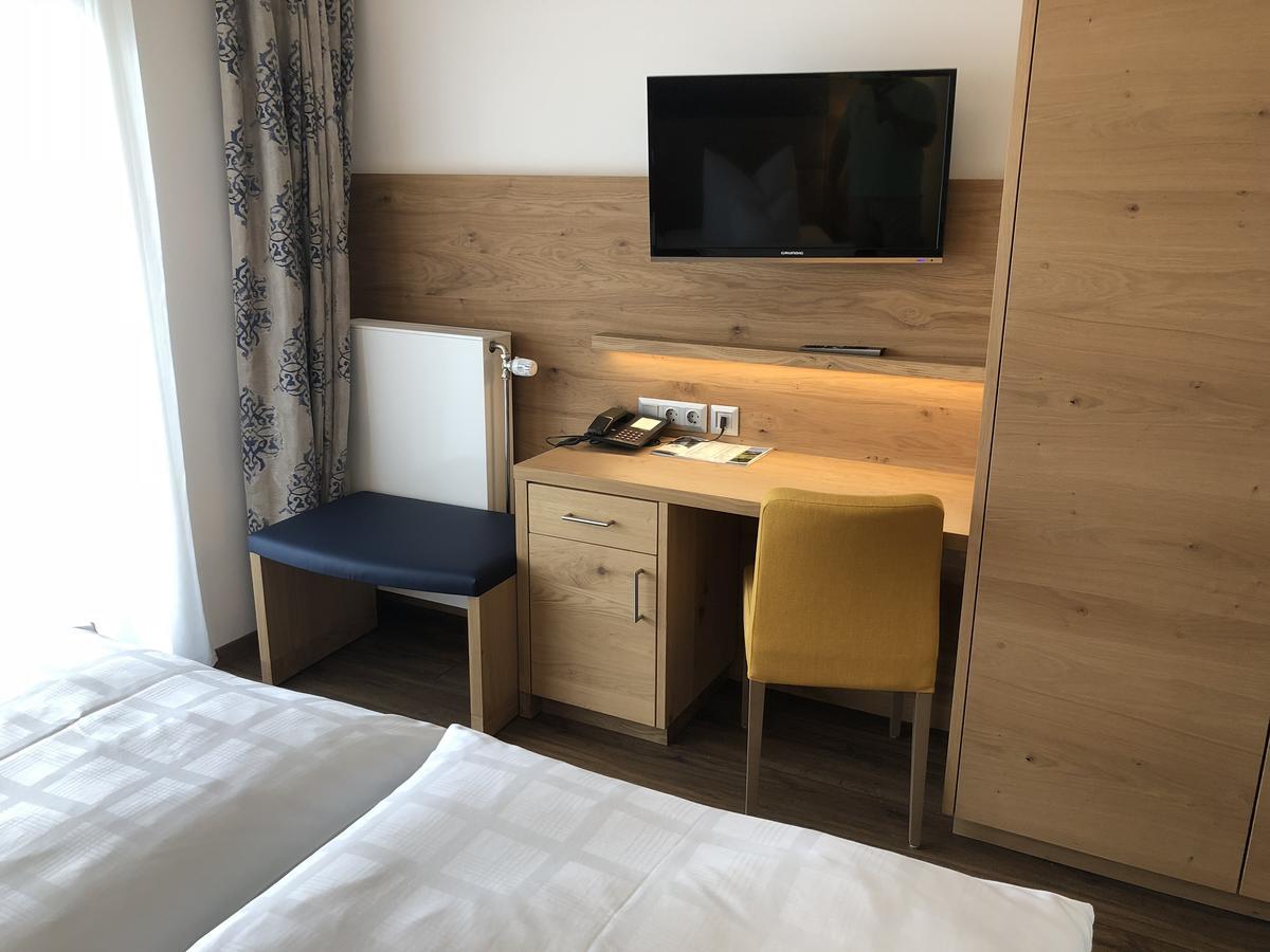 Büchlberg Urlaubshotel Binder מראה חיצוני תמונה